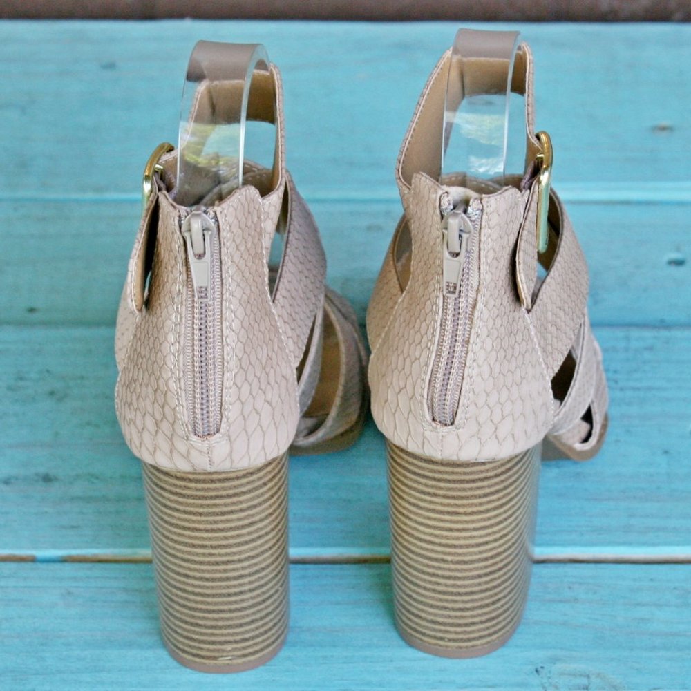 Qupid Heeled Sandals Tan Brown Strappy Snake Print - Picture 4 of 8